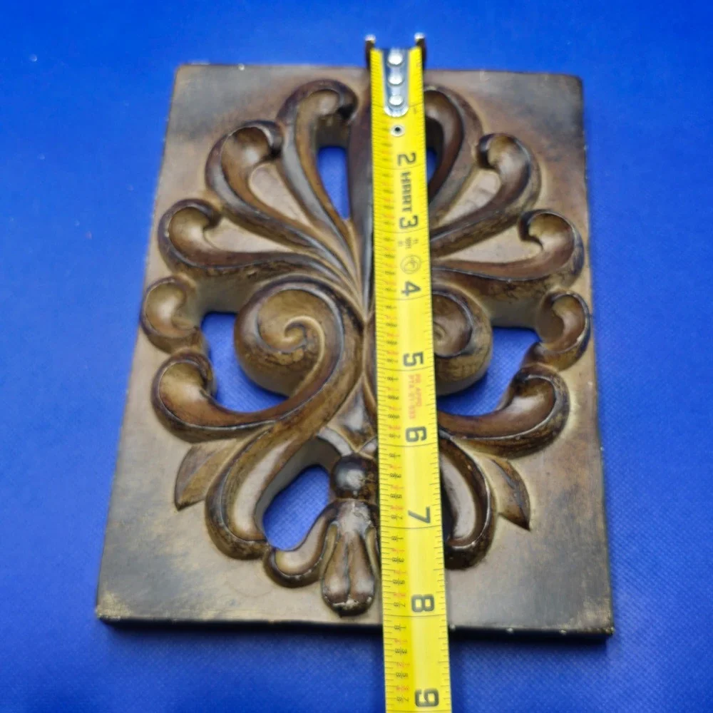 Vintage Style Scrollwork Wall Plaque Antiqued Bronze Fleur De Lis Decor 8.5x6.25